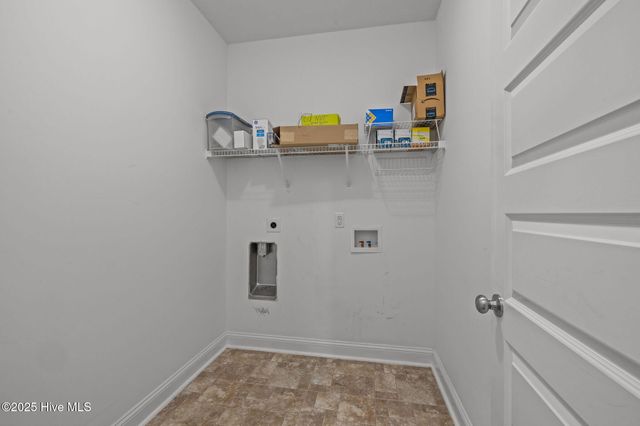 100 White Swan Way, Swansboro, NC 28584