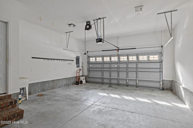 100 White Swan Way, Swansboro, NC 28584