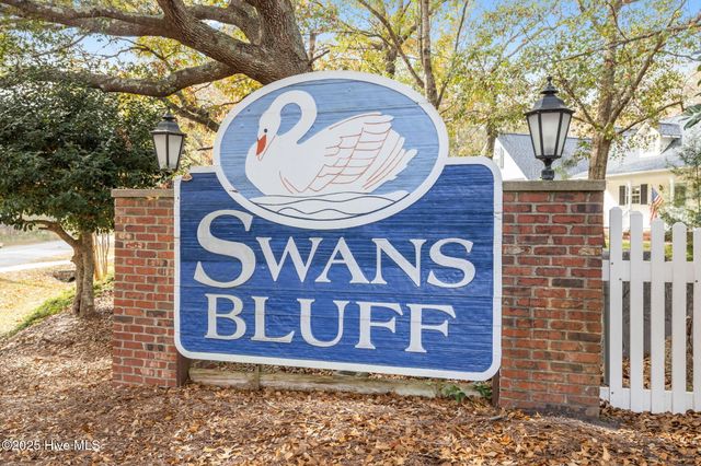 100 White Swan Way, Swansboro, NC 28584