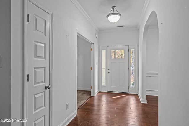 100 White Swan Way, Swansboro, NC 28584