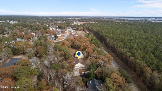 100 White Swan Way, Swansboro, NC 28584