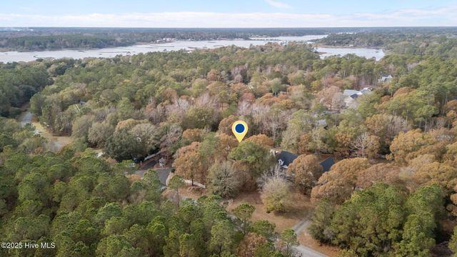 100 White Swan Way, Swansboro, NC 28584