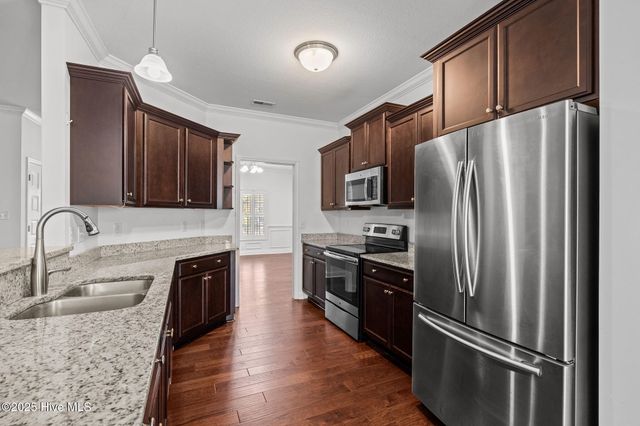 100 White Swan Way, Swansboro, NC 28584