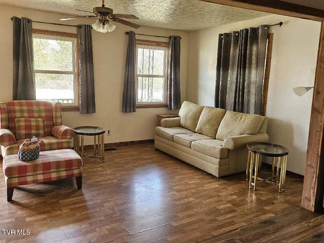 8935 Hunters Valley East Road, Dungannon, VA 24245