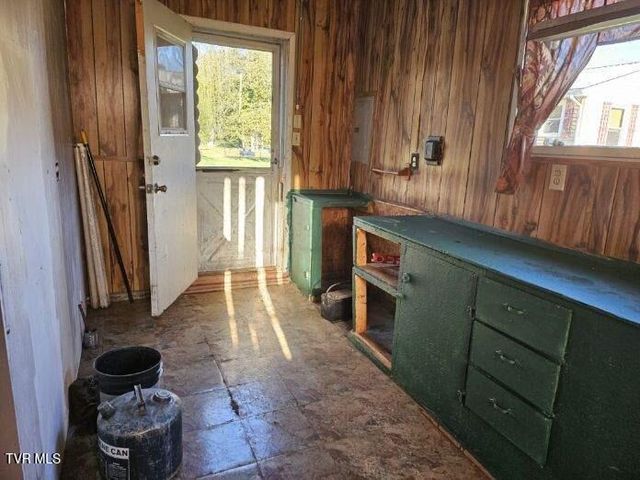 8935 Hunters Valley East Road, Dungannon, VA 24245