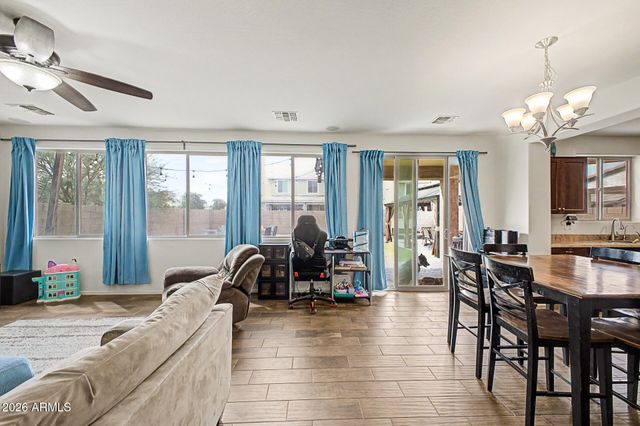 3135 E QUINCE Street, Mesa, AZ 85213