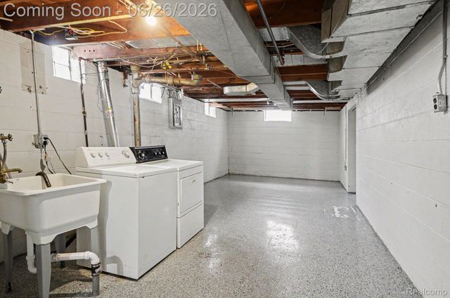 21701 Sunnyside Street, St. Clair Shores, MI 48080
