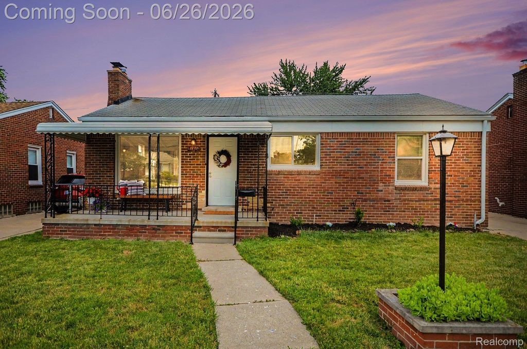21701 Sunnyside Street, St. Clair Shores, MI 48080