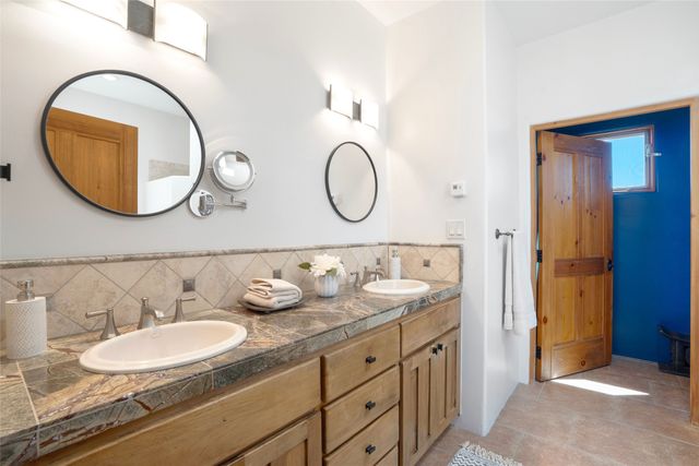 38 Encantado Loop, Santa Fe, NM 87508