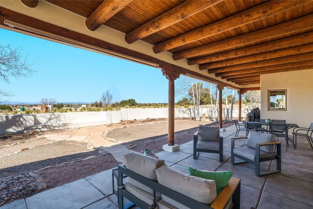 38 Encantado Loop, Santa Fe, NM 87508