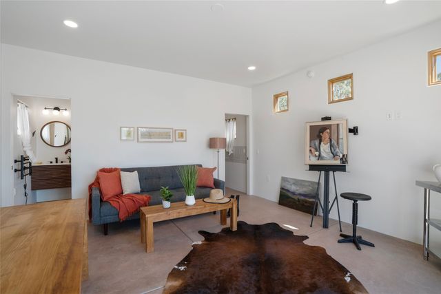 38 Encantado Loop, Santa Fe, NM 87508