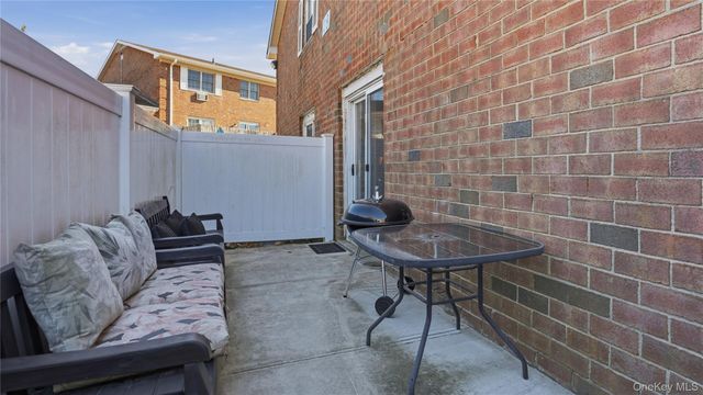 460 Old Town Road 28-A, Port Jefferson Station, NY 11766