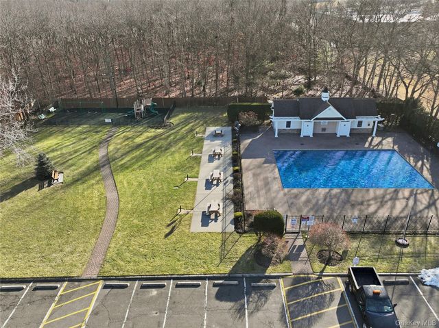 460 Old Town Road 28-A, Port Jefferson Station, NY 11766