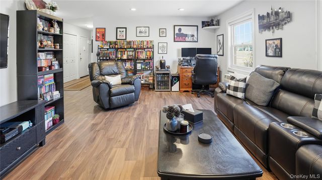 460 Old Town Road 28-A, Port Jefferson Station, NY 11766