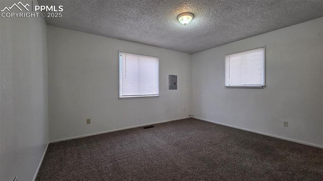 1213 E 11th Street, Pueblo, CO 81001