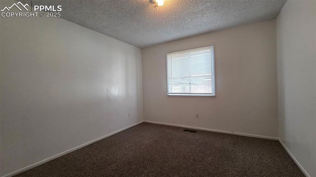 1213 E 11th Street, Pueblo, CO 81001