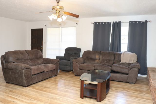 1143 Southland Park Drive, Shreveport, LA 71118