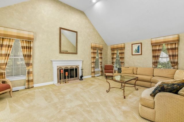 4 Dorset Drive, Walpole, MA 02032