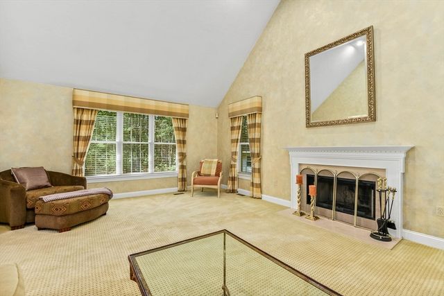 4 Dorset Drive, Walpole, MA 02032
