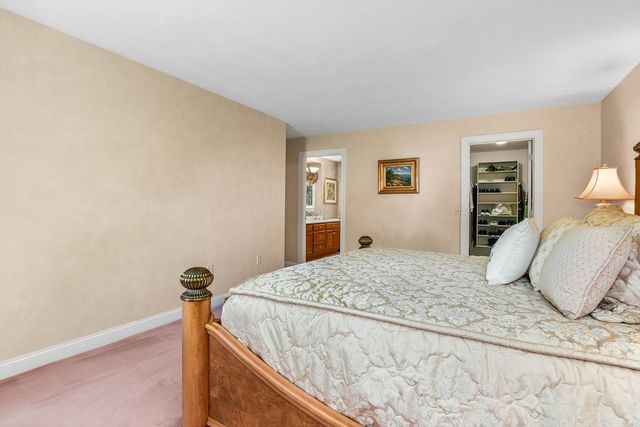 4 Dorset Drive, Walpole, MA 02032