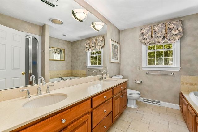 4 Dorset Drive, Walpole, MA 02032