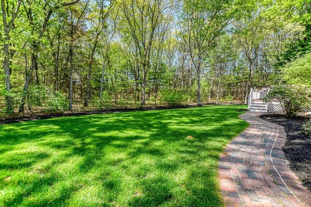 4 Dorset Drive, Walpole, MA 02032