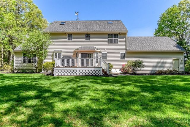 4 Dorset Drive, Walpole, MA 02032