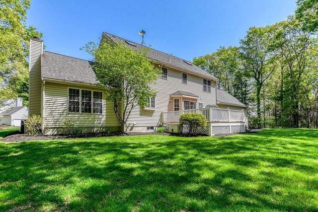 4 Dorset Drive, Walpole, MA 02032