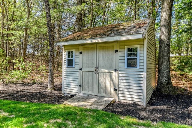 4 Dorset Drive, Walpole, MA 02032