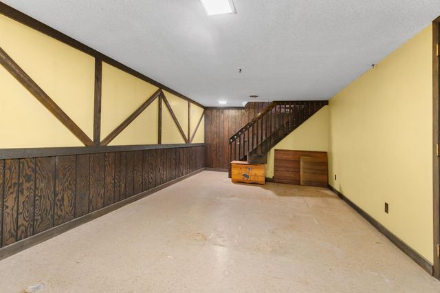 2662 1st Avenue E, North Saint Paul, MN 55109