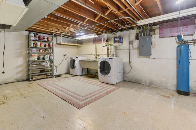 2662 1st Avenue E, North Saint Paul, MN 55109