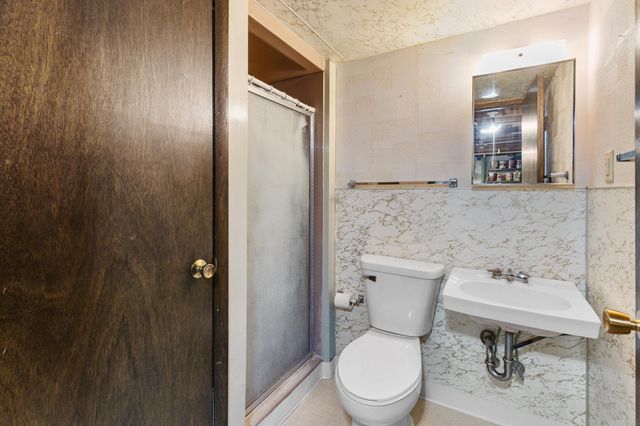 2662 1st Avenue E, North Saint Paul, MN 55109