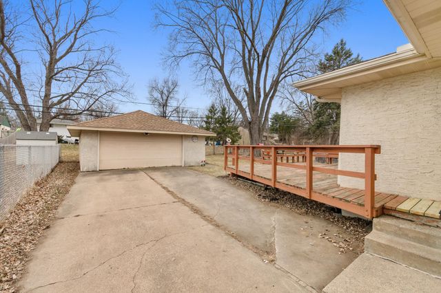 2662 1st Avenue E, North Saint Paul, MN 55109