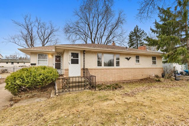 2662 1st Avenue E, North Saint Paul, MN 55109