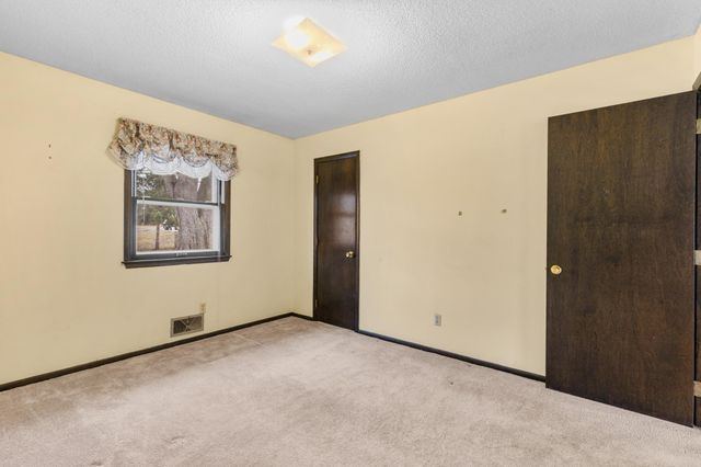 2662 1st Avenue E, North Saint Paul, MN 55109