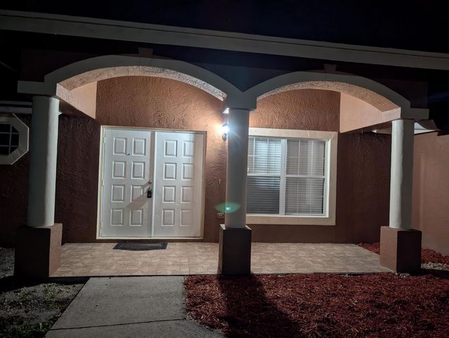 976 SW Whittier Terrace, Port St. Lucie, Port St Lucie, FL 34953