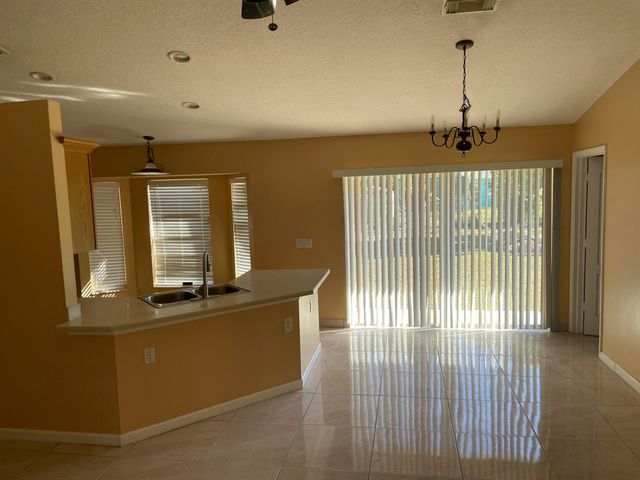 976 SW Whittier Terrace, Port St. Lucie, Port St Lucie, FL 34953