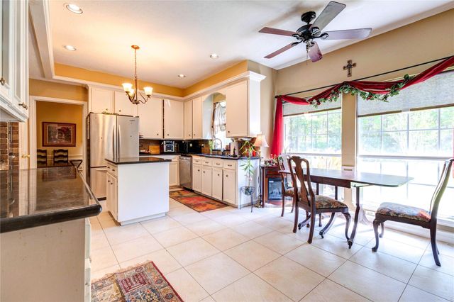 32037 Dobbin Huffsmith Road, Magnolia, TX 77354