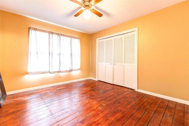 32037 Dobbin Huffsmith Road, Magnolia, TX 77354