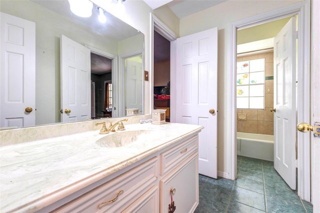 32037 Dobbin Huffsmith Road, Magnolia, TX 77354