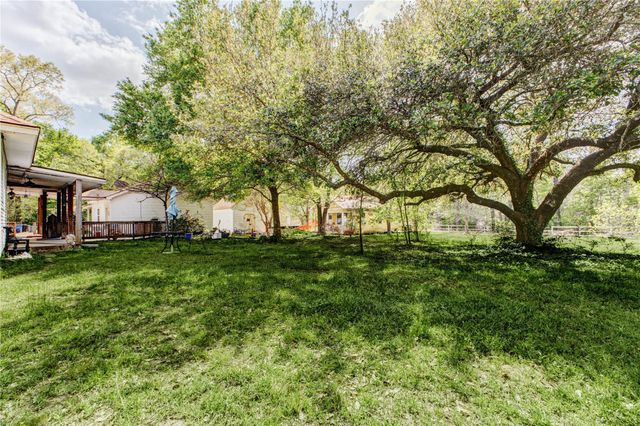 32037 Dobbin Huffsmith Road, Magnolia, TX 77354