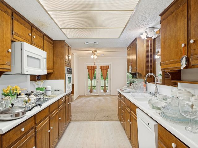 501 Stevens Drive, Benbrook, TX 76126