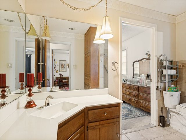 501 Stevens Drive, Benbrook, TX 76126