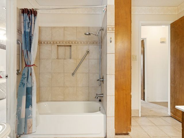 501 Stevens Drive, Benbrook, TX 76126