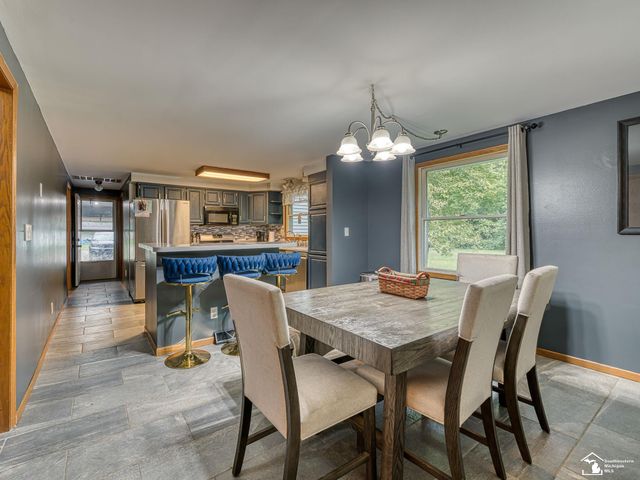 5825 Bacon Road, Petersburg, MI 49270