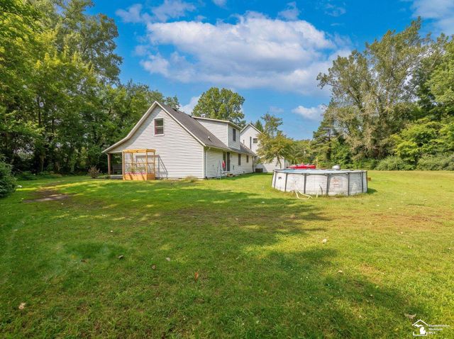 5825 Bacon Road, Petersburg, MI 49270
