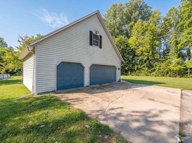 5825 Bacon Road, Petersburg, MI 49270