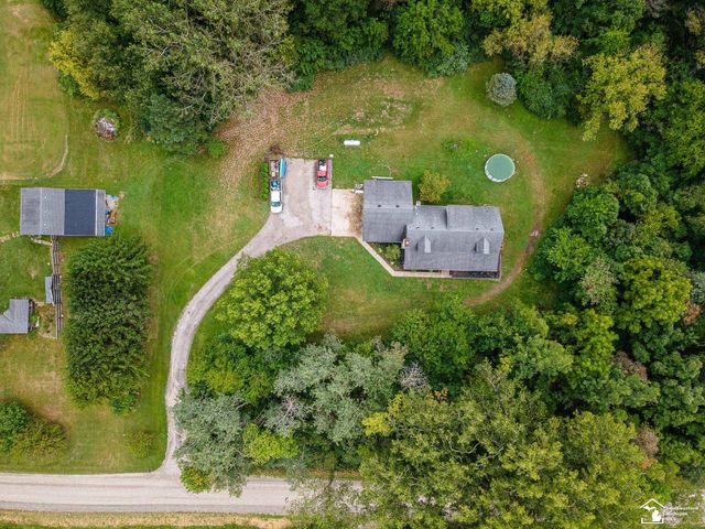 5825 Bacon Road, Petersburg, MI 49270