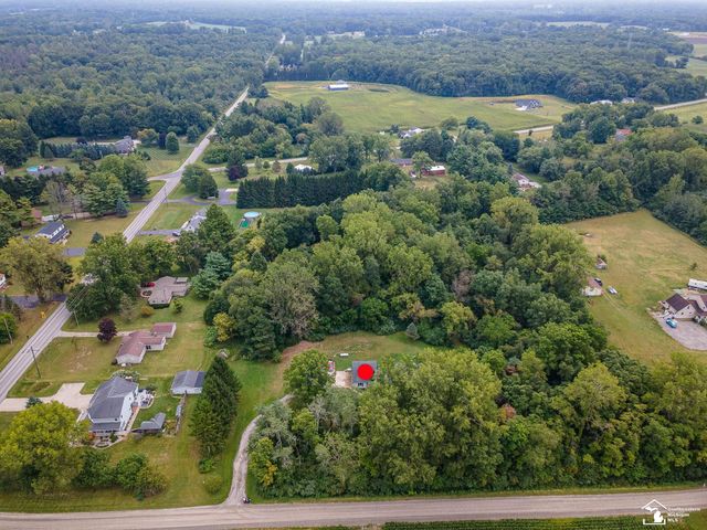 5825 Bacon Road, Petersburg, MI 49270