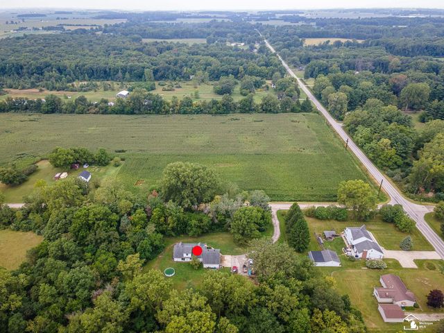 5825 Bacon Road, Petersburg, MI 49270
